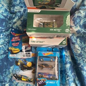 Hot wheel lot of 8